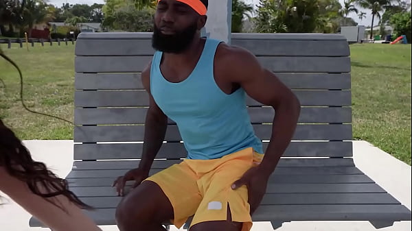 Savanah Storm Gets Her Fat Ass Massaged By Ace Bigs