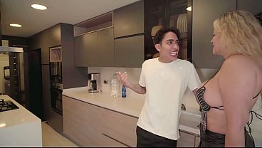 Stepdaughter Brings Her Boyfriend Over For A Threesome With Mom