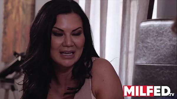 Jasmine Jae's Massive Rack Drives Her Stepson Van Wylde Wild