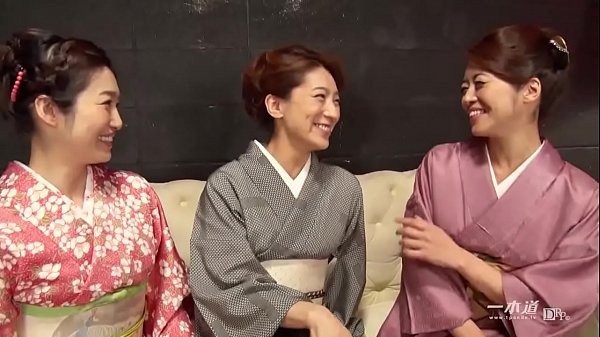 Mature Japanese Babe In Wild Group Fuck Fest