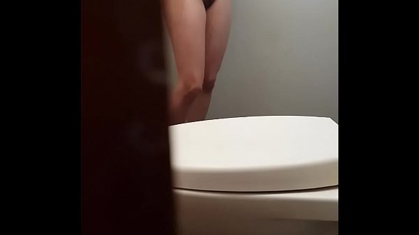 Step Sister Miranda Salazar Caught Naked In The Shower