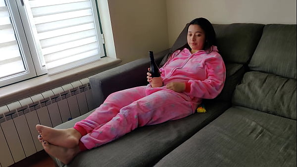 Dizzy Stepsister Squirting Miss Gets Anal Creampie From Hard Rock