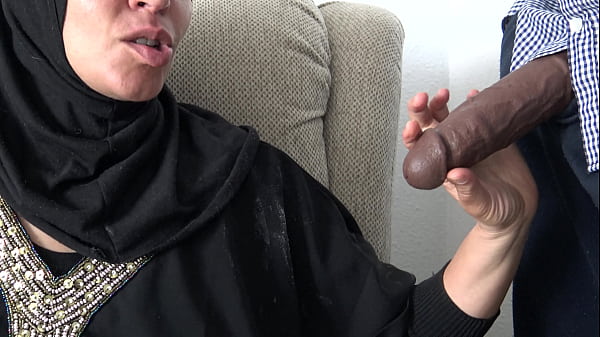 Dubai Housewife Hires A London Stud For Secret Fun