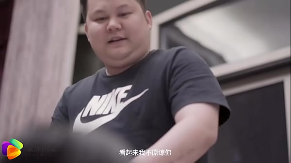 Apologetic Chinese Housewife Gets Her Holes Filled