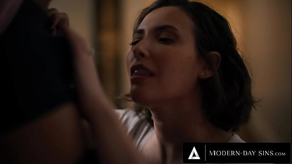 Casey Calvert's Sneaky Fuck Session Turns Into A Family Gangbang