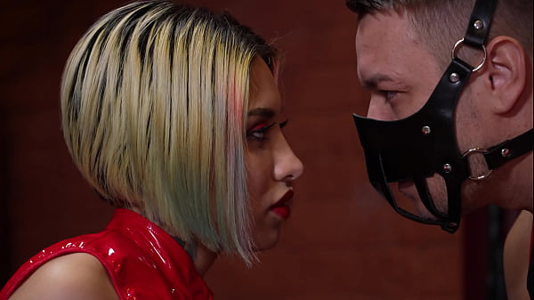 Nick Whitehard Punishes Roxy Lips With Rough Anal Fisting