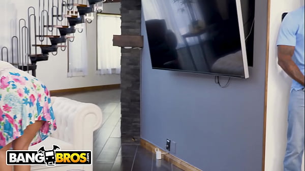 Syren De Mer Seduces Her Daughter's Man With Pressure