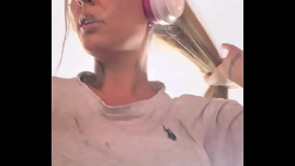 Sweaty Gym Babe Casal Dna Gets Her Wet Pussy Fingered