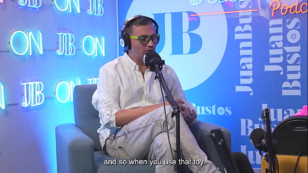 MollySmith Drenches The Sybian On Juan Bustos's Show