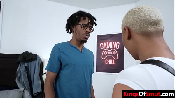 Thickassdaphne Begs Darrius Dawson For His Seed