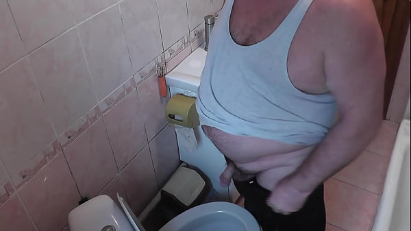 Konstanzia Jerks Off Penis73 While Her Mom Is Out