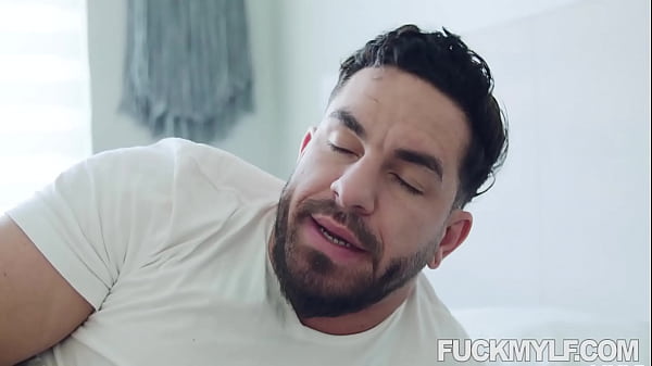 Havana Bleu Gets Used By Her Bratty Stepkid