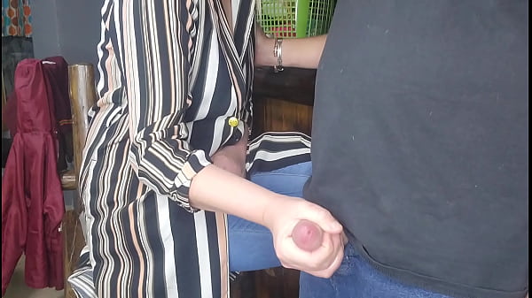 Redsparow3434 And Pssygalore691 Give A Post-Work Handjob